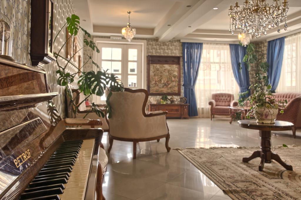 Hotel Kralj Vrnjačka Banja Dış mekan fotoğraf